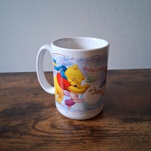 Disney Houston Harvest Set Of Two Winnie the Pooh Snow Day Mug